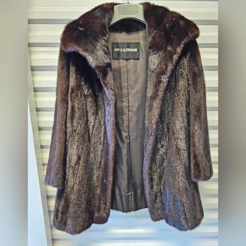 GORGEOUS SOFT Dark Brown FEMALE Ranch Fine Mink Fur Stroller Coat SIZE: MED-LARG